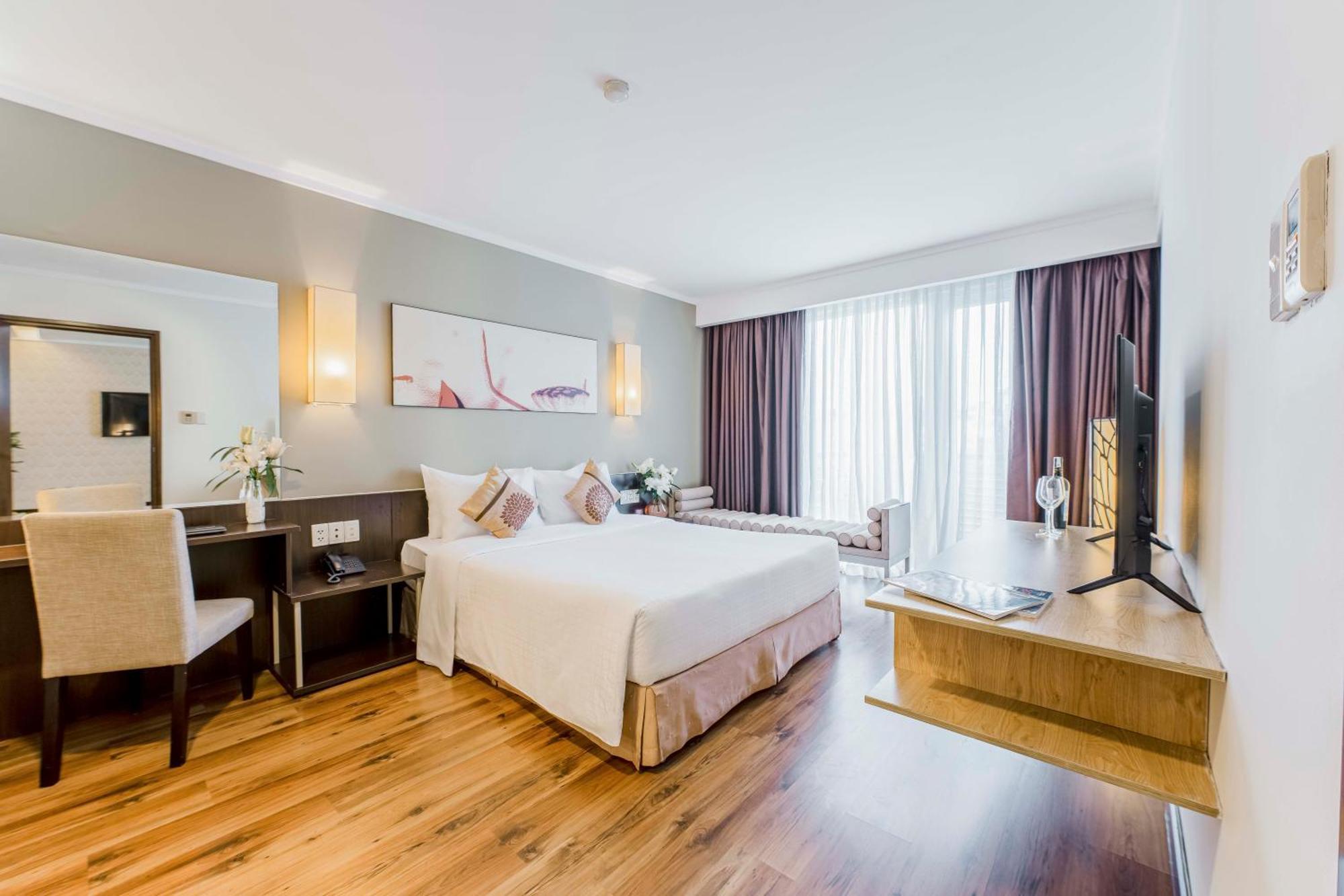 Vien Dong Hotel - Near Bui Vien Walking Street Хошимин Екстериор снимка