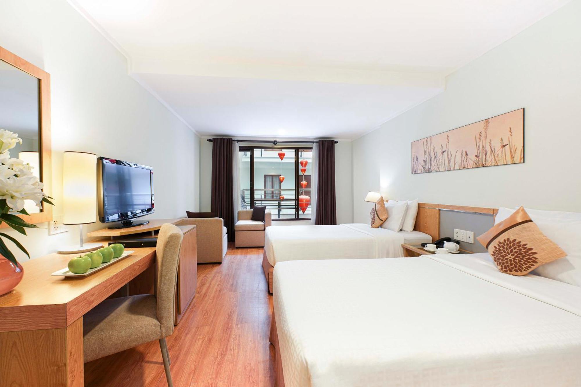 Vien Dong Hotel - Near Bui Vien Walking Street Хошимин Екстериор снимка