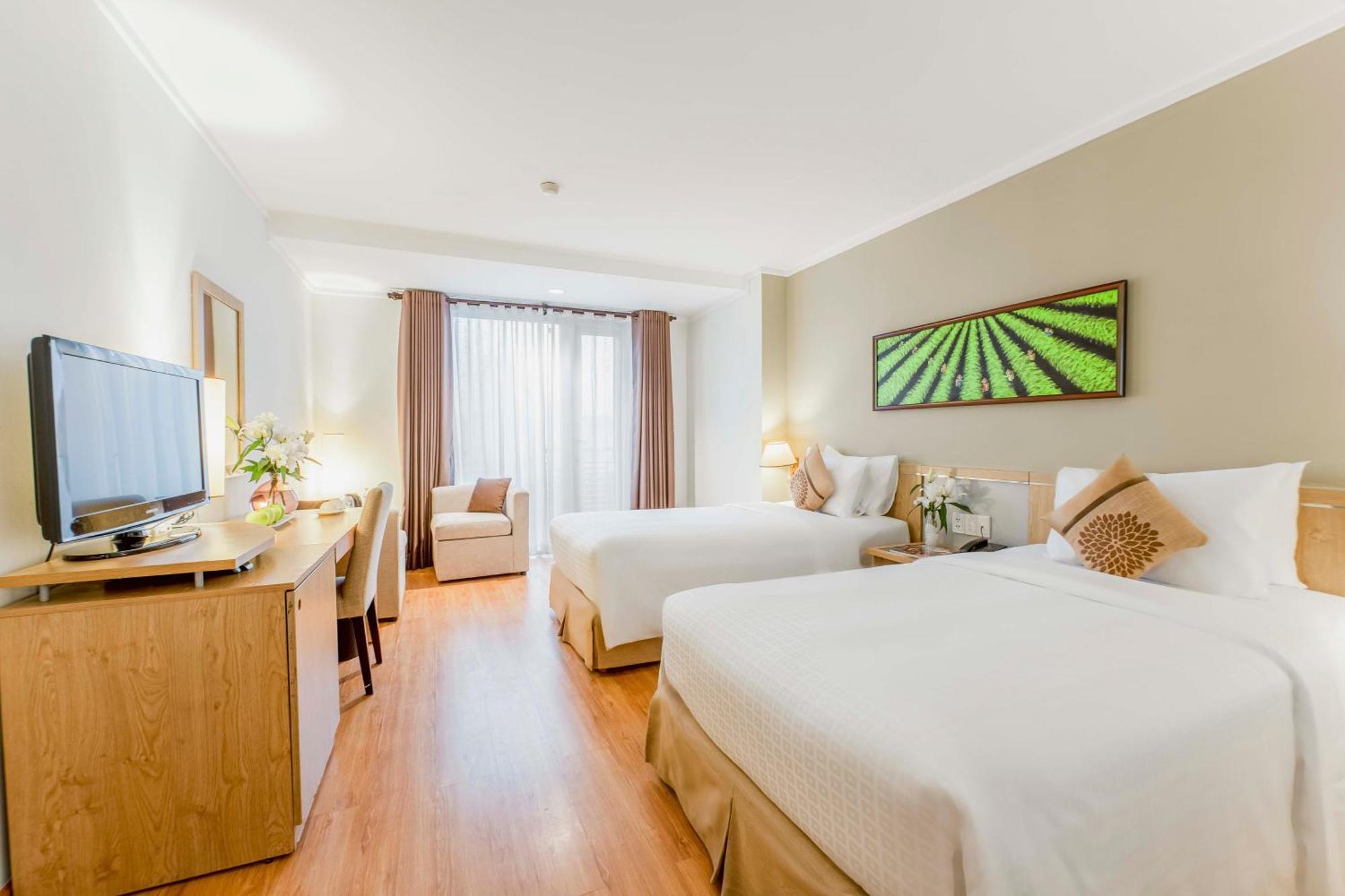 Vien Dong Hotel - Near Bui Vien Walking Street Хошимин Екстериор снимка