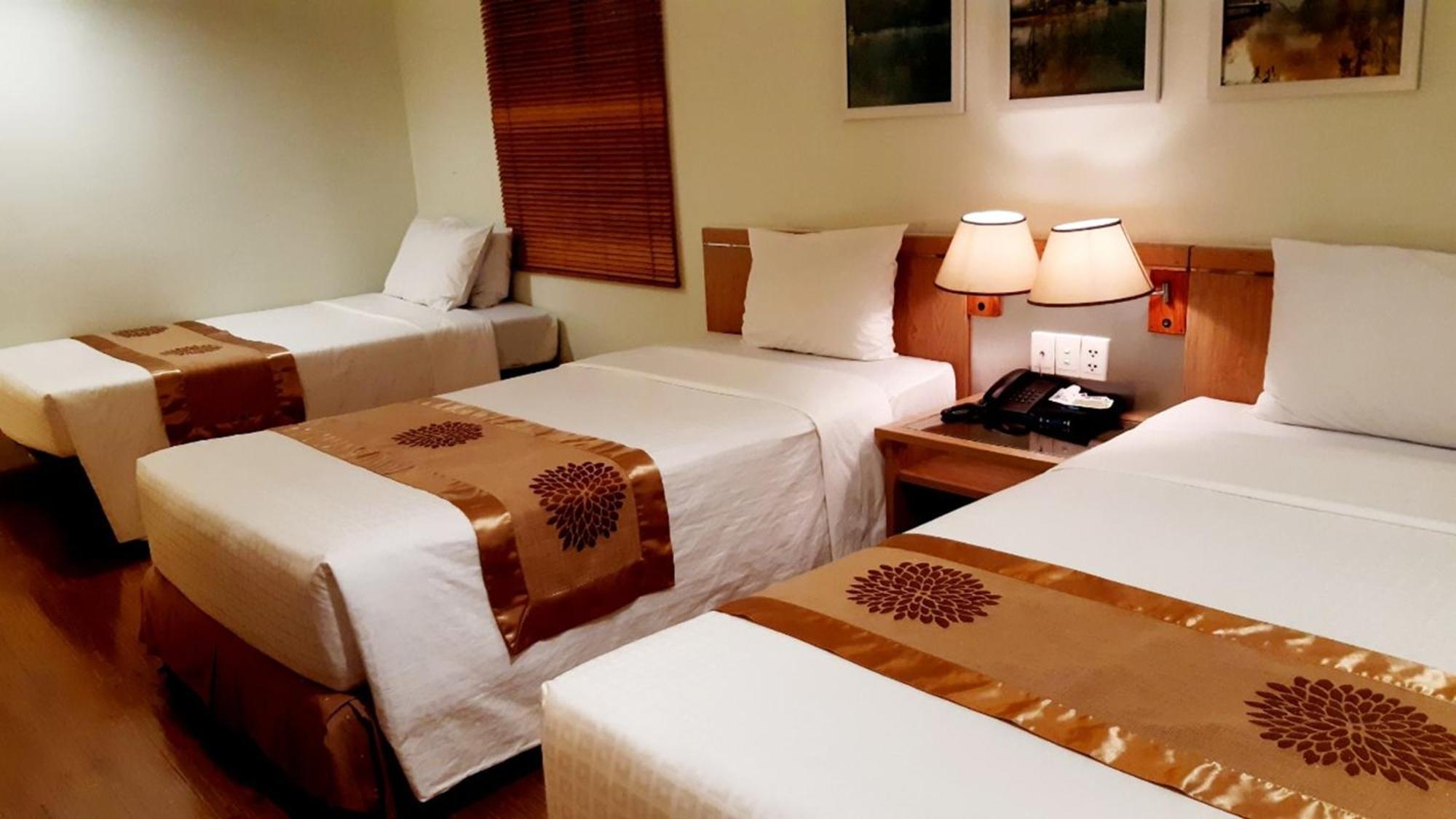 Vien Dong Hotel - Near Bui Vien Walking Street Хошимин Екстериор снимка
